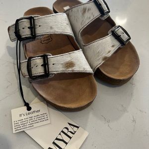 NEW Myra Lazy Day Sandals Size 7 - Made of leather and cowhide and includes bag
